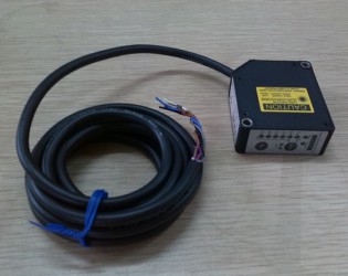 CHT-CD33-250(進(jìn)口，距離100~400mm, 誤差<=900um, 測(cè)量頻率120HZ)